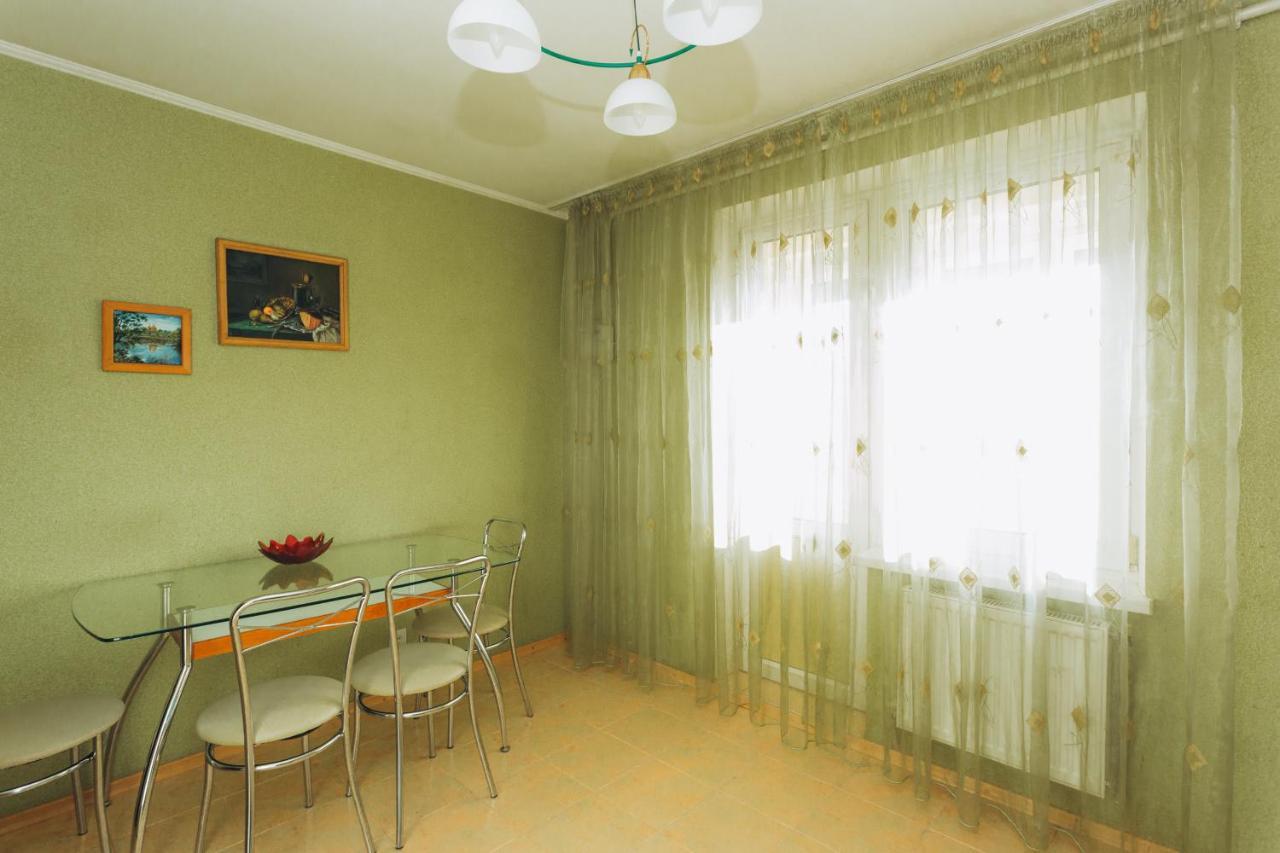 Apartment In The Center Сумы Экстерьер фото